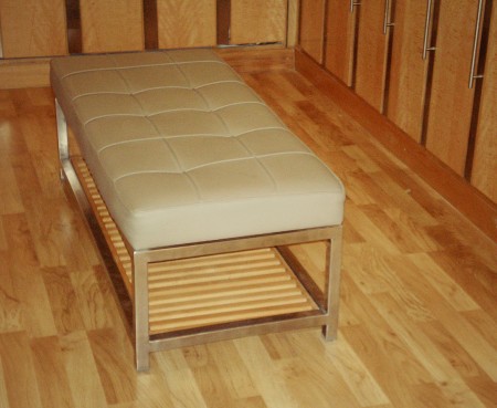 SPA SETTEE